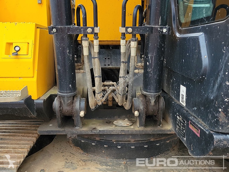جرافة JCB JS131LC