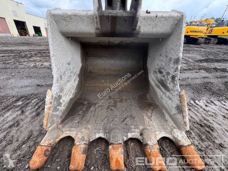 Escavatore Komatsu PC200LC-7B