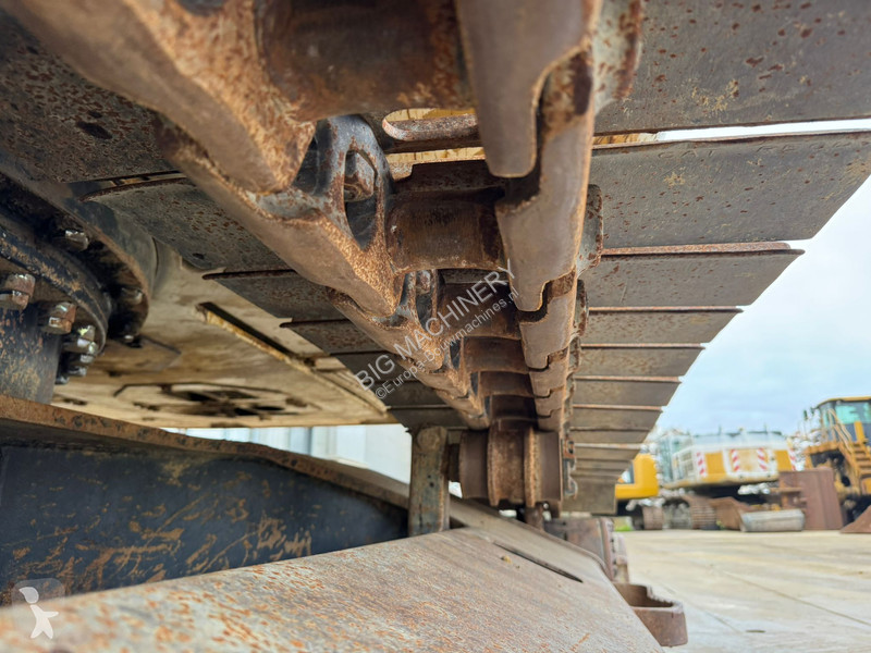 Escavatore Caterpillar