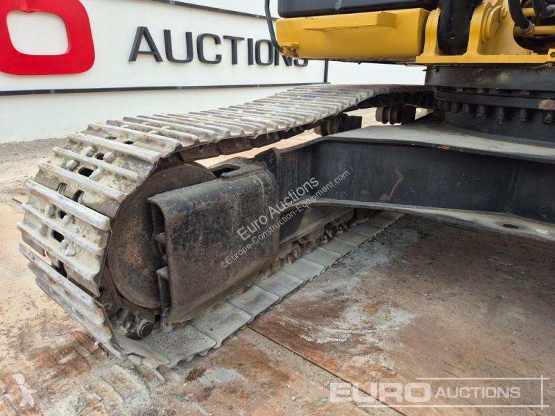 Escavatore Caterpillar 2