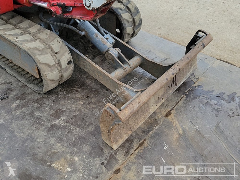 Escavadora Takeuchi TB216