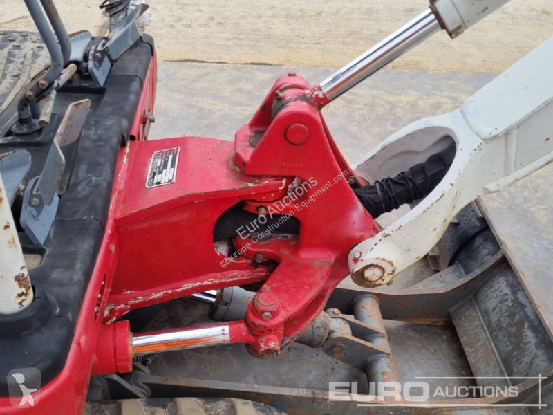 Escavadora Takeuchi TB216