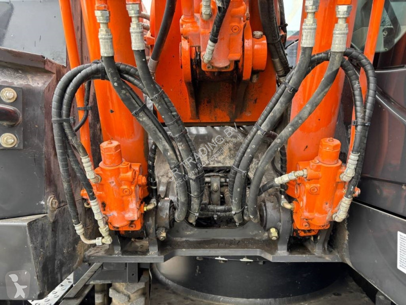 Escavatore Hitachi 140 W-5B