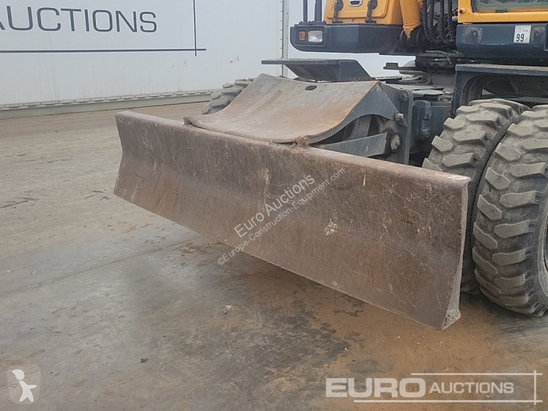Lopatový nakládač Hyundai R140W-9A
