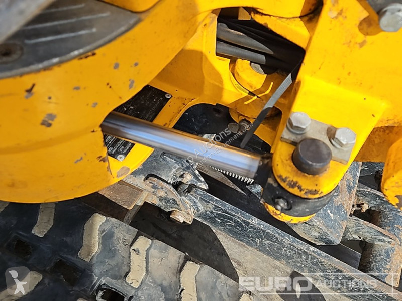 Lopatový nakládač JCB