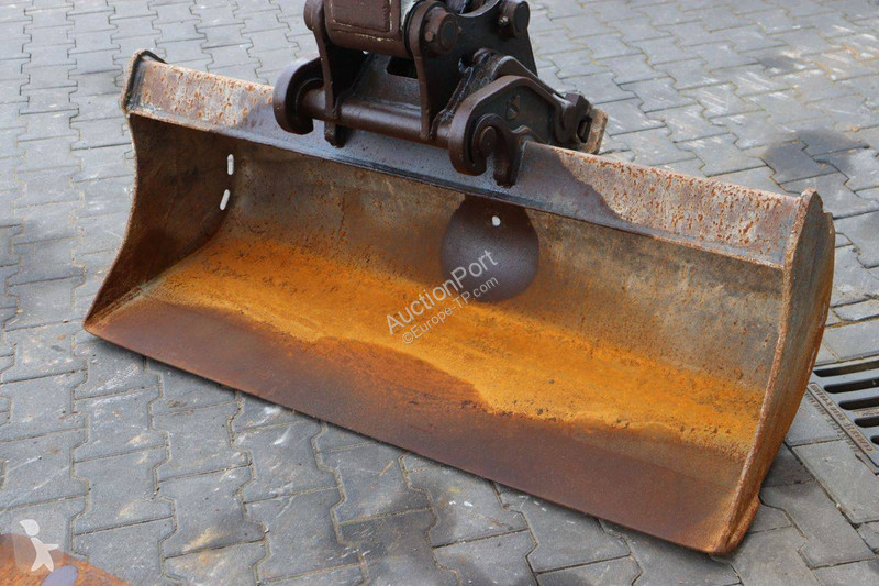 Escavatore Takeuchi
