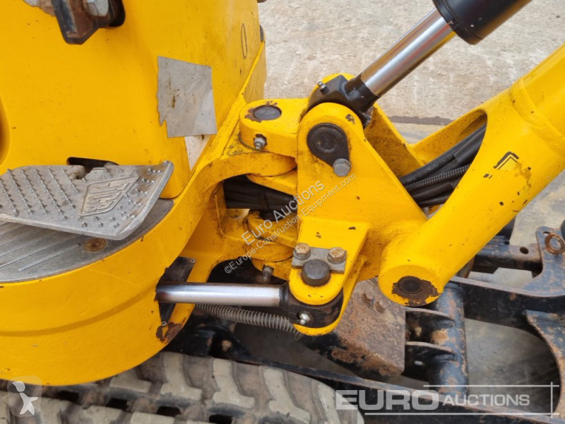 Lopatový nakládač JCB