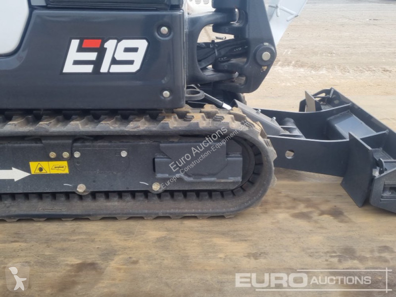 Lopatový nakládač Bobcat E19