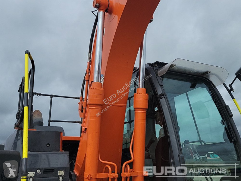 Excavadora Hitachi -6