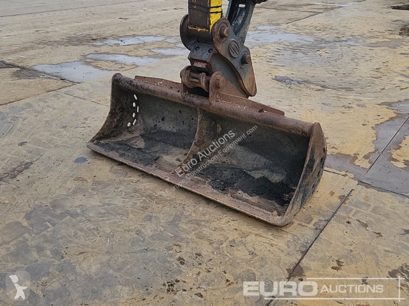 Escavadora  8003