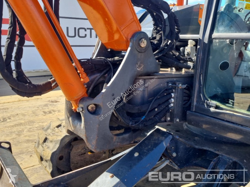 Escavatore Hitachi B-6