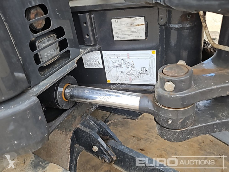 Escavatore Hitachi B-6