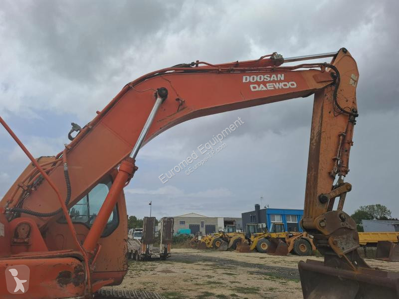Excavadora Doosan LC-V