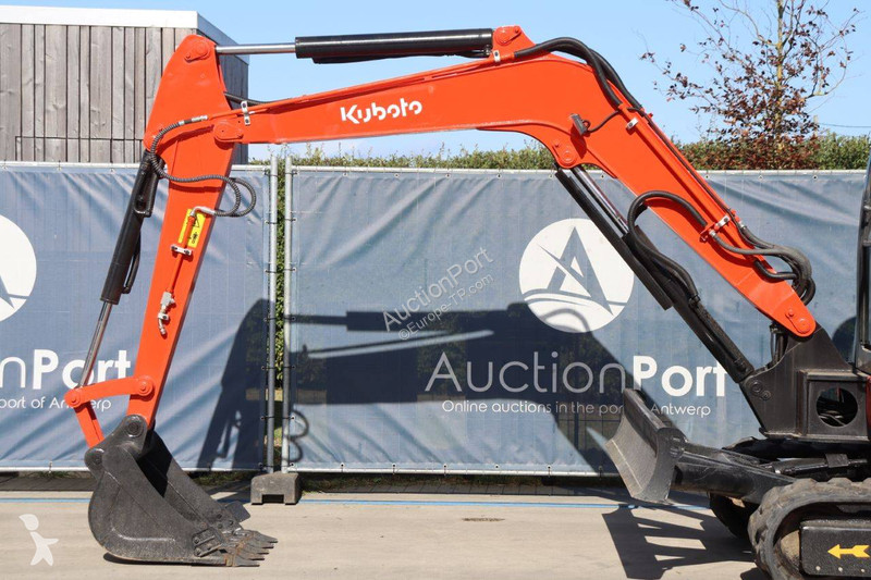 Excavadora Kubota KX155-5