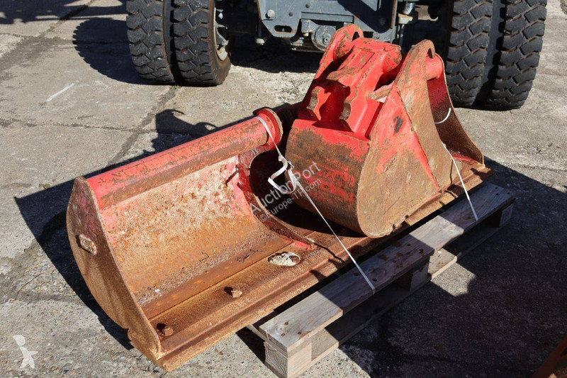 جرافة Neuson EW65