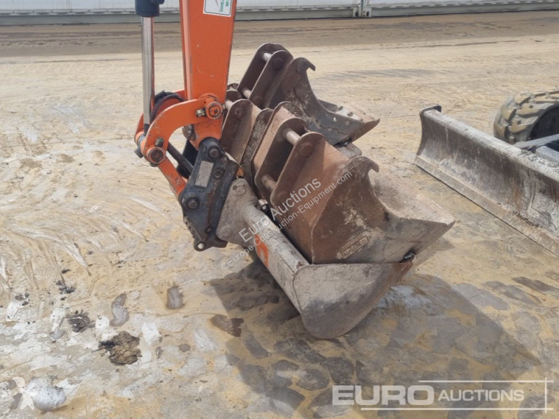 Lopatový nakládač Hitachi ZX33U-6 CLR