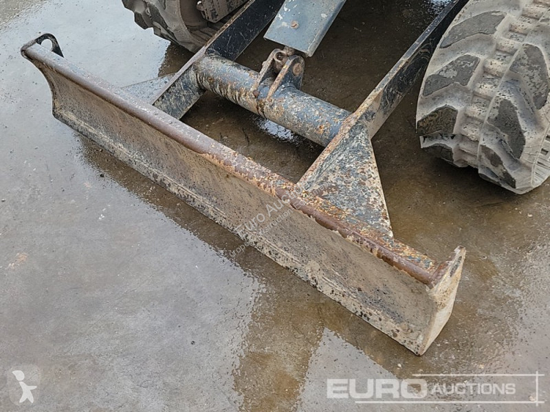 Lopatový nakládač Komatsu PC26MR-3