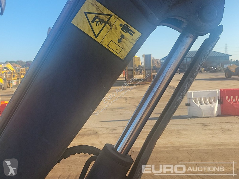 Excavator Volvo EC27C