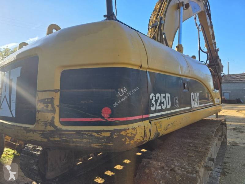 جرافة Caterpillar 2006
