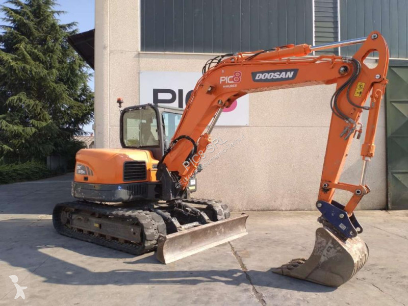 Escavatore Doosan DX85-3