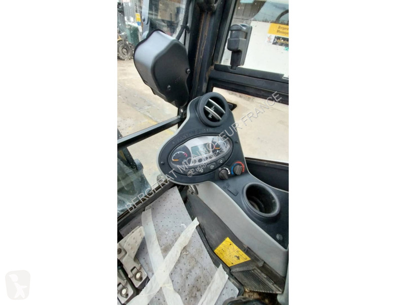 Excavator Bobcat E27