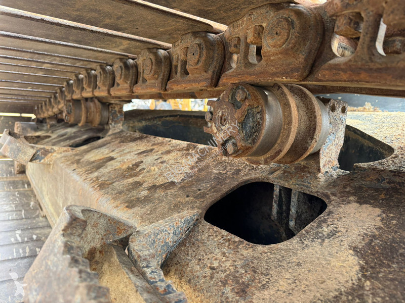 جرافة Komatsu