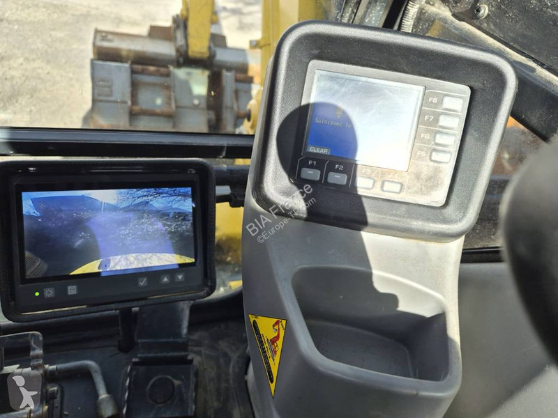 جرافة Komatsu PC80MR-5