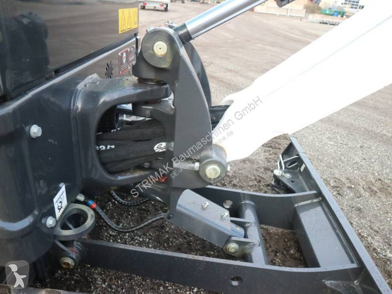 Lopatový nakládač Bobcat E19 R2