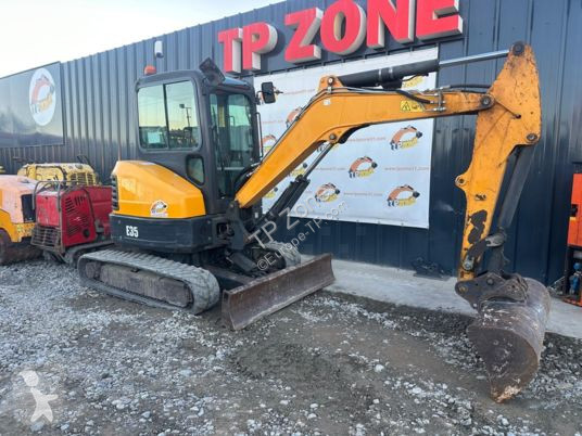 Lopatový nakládač Bobcat e35 à 23 500 € ht
