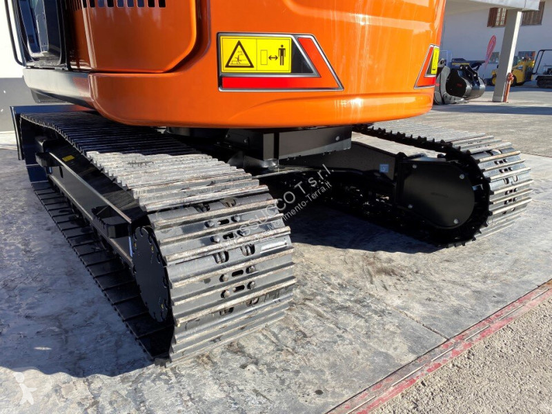 Rýpadlo Hitachi 7