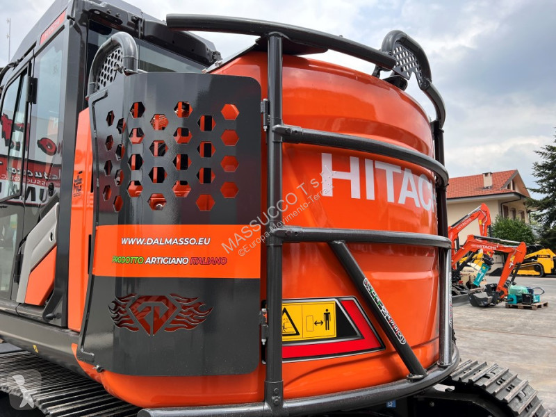 Rýpadlo Hitachi 7