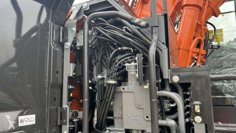 Rýpadlo Hitachi ZX175W-7