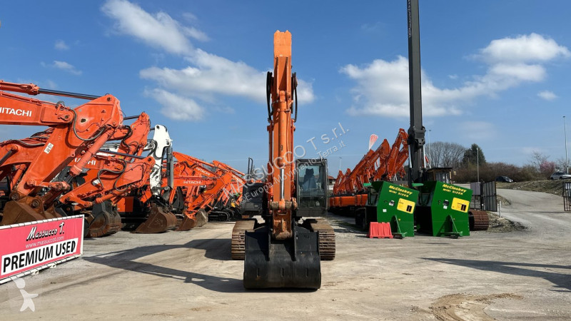Rýpadlo Hitachi