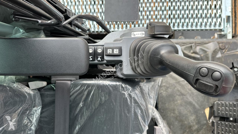 Rýpadlo Hitachi KMC380S-7