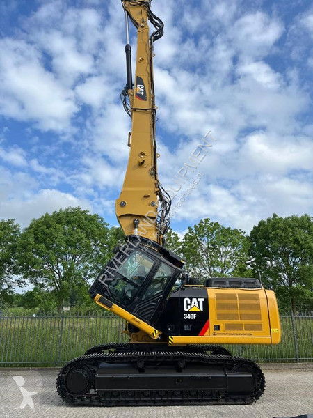 Rýpadlo Caterpillar UHD adjustable undercarriage