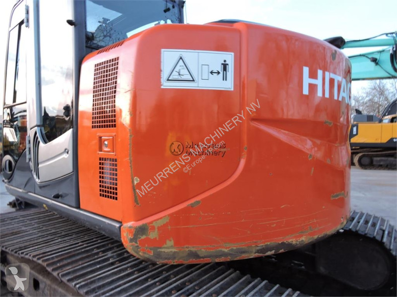 جرافة Hitachi ZX135