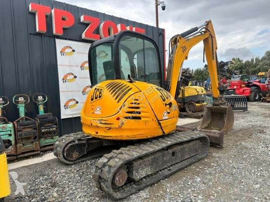 Lopatový nakládač JCB à 18 500 € ht