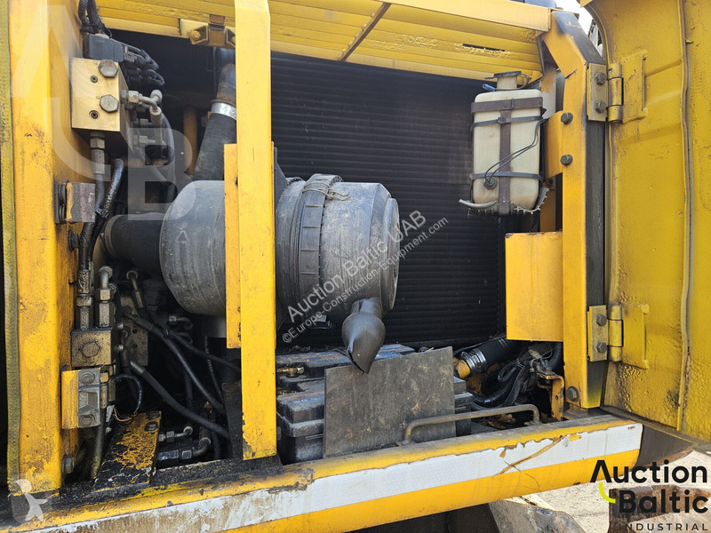 جرافة JCB