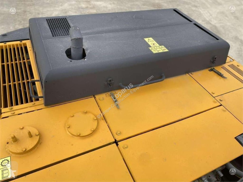 Rýpadlo JCB ISUZU MANUAL PUMP