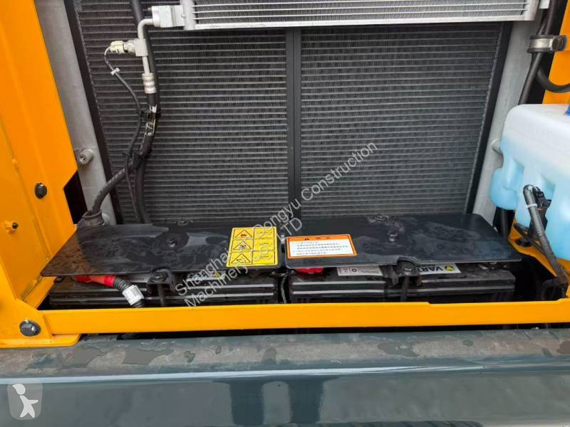 جرافة Hyundai HX220L