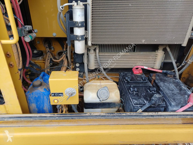 Excavator Caterpillar 318FL