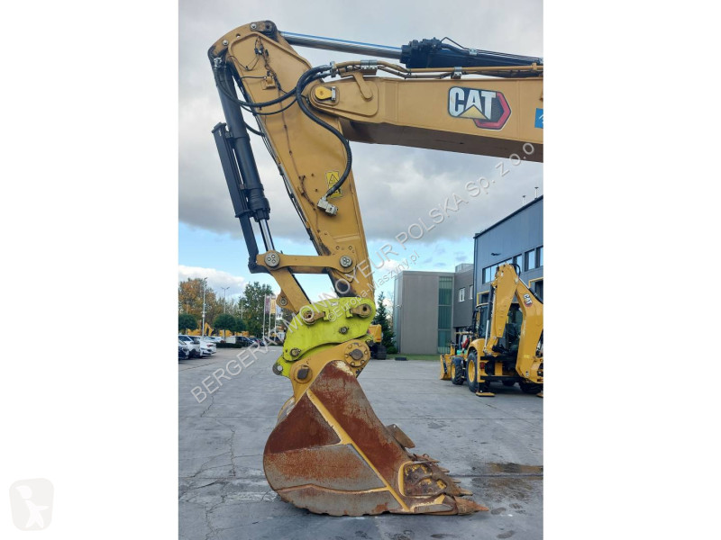 Lopatový nakládač Caterpillar 352