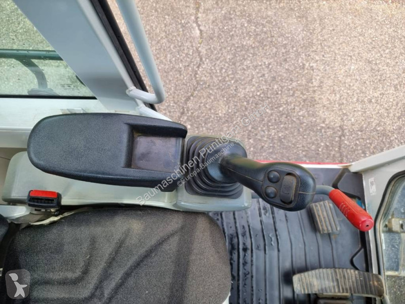 Lopatový nakládač Takeuchi 2902