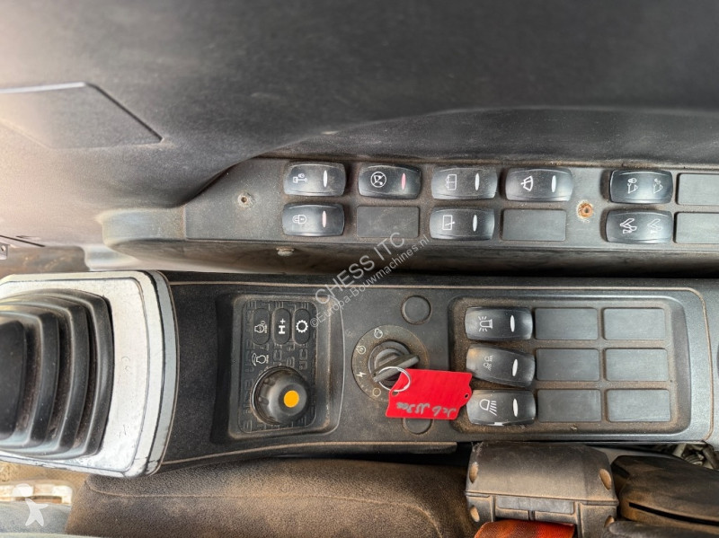 Lopatový nakládač JCB 300 LC 4F - 300 -