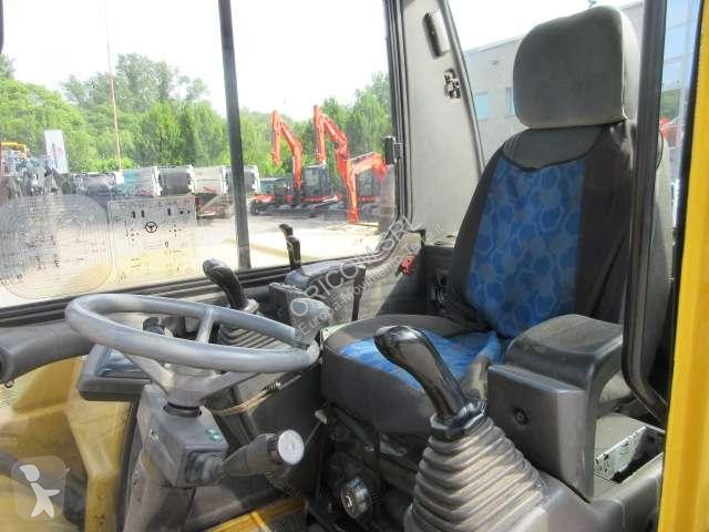 جرافة Komatsu R