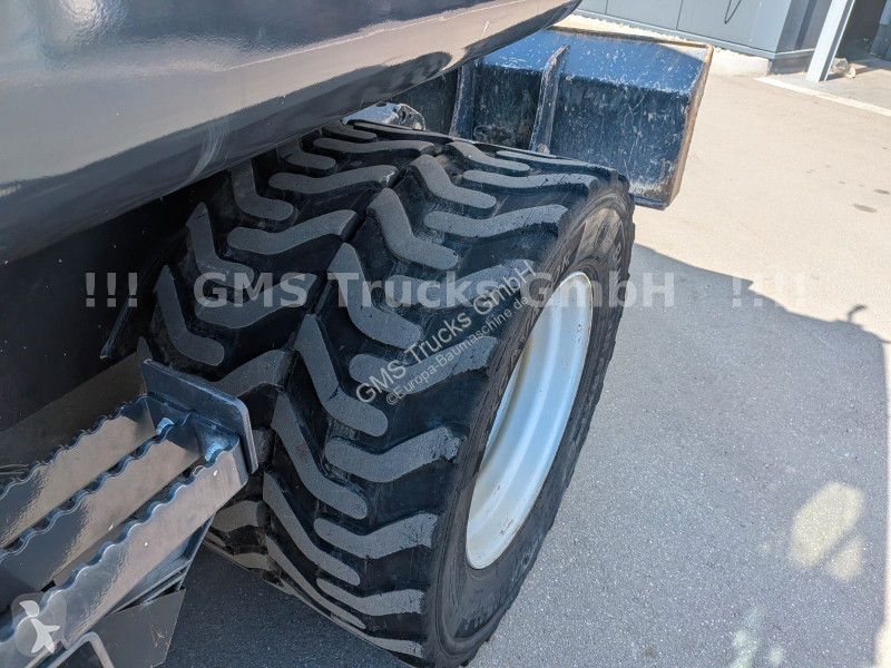 Lopatový nakládač Yanmar 5 W / POWERTILT / 3...