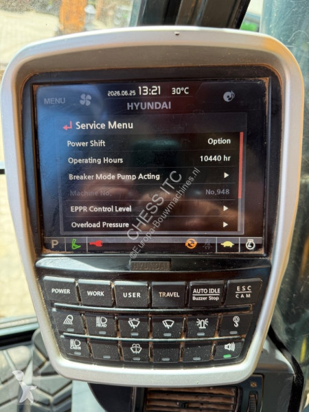 جرافة Hyundai HX 220 L - L - HX 220