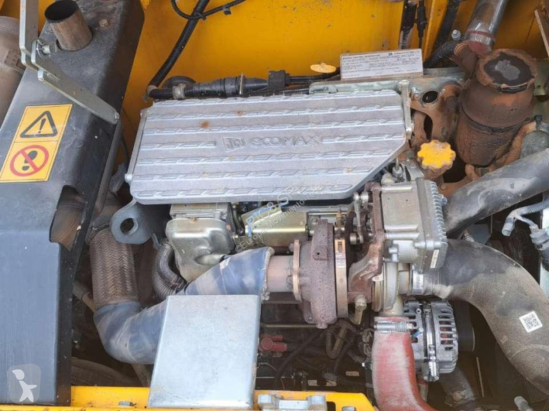 جرافة JCB 220XLC