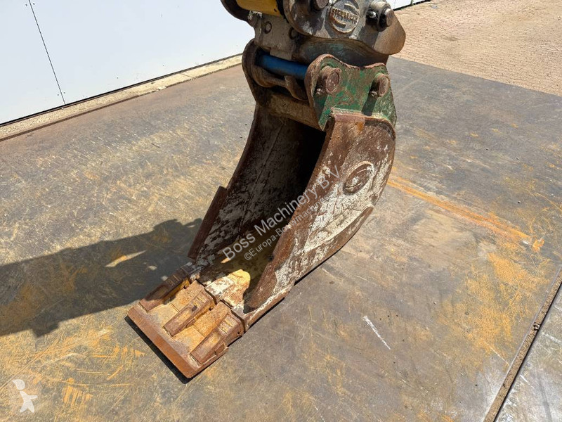 Rýpadlo Caterpillar - 360° Camera / Hammer lines