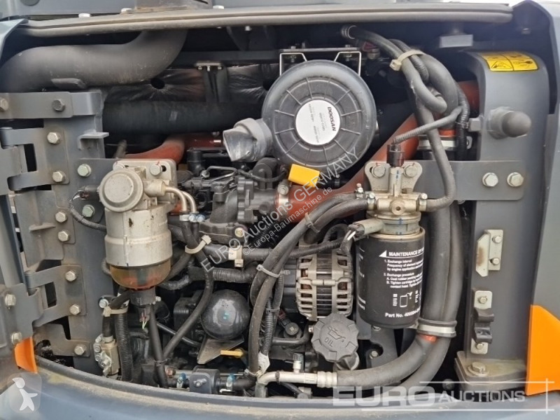 جرافة Develon DX55R-7